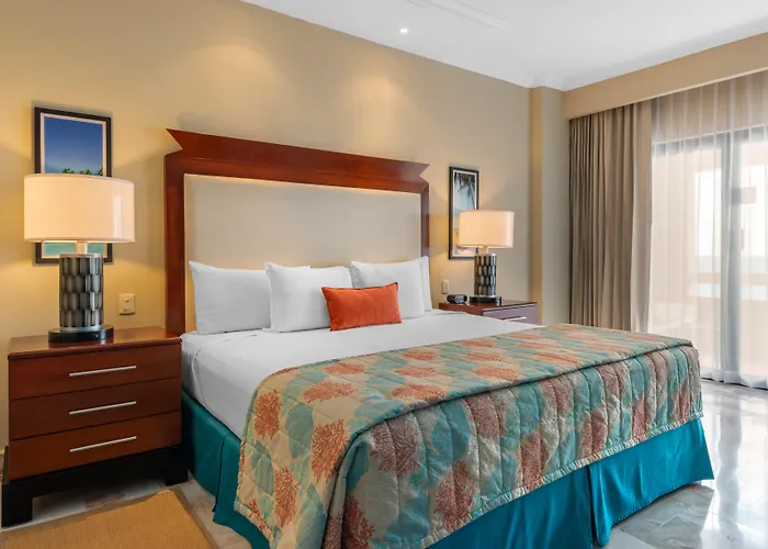 Wyndham Grand Cancun All Inclusive Resort & VillasHotel All Inclusive